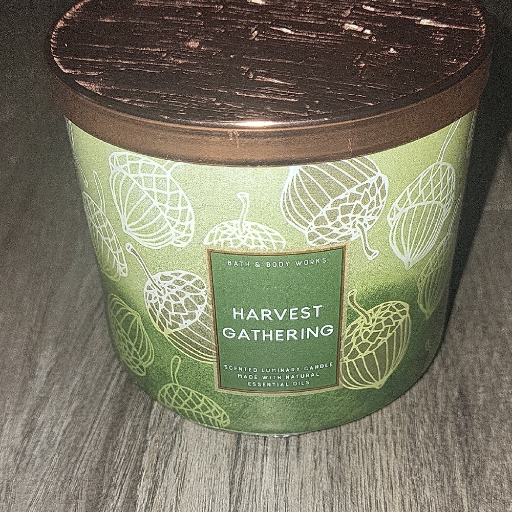 Bath & Body Works Harveat Gathering Candle 3 Wick